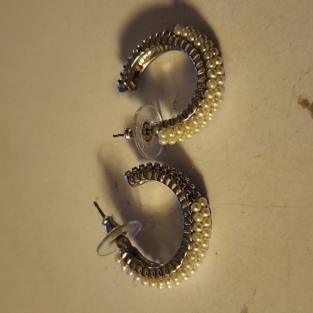 Pearl and silver earrings